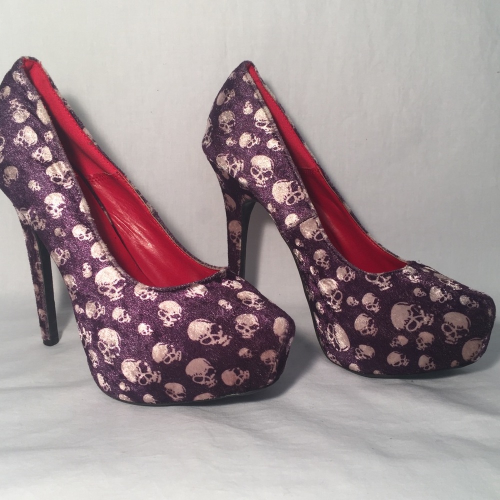 Shoe Republic Purple Skull Platform Heels 7.5